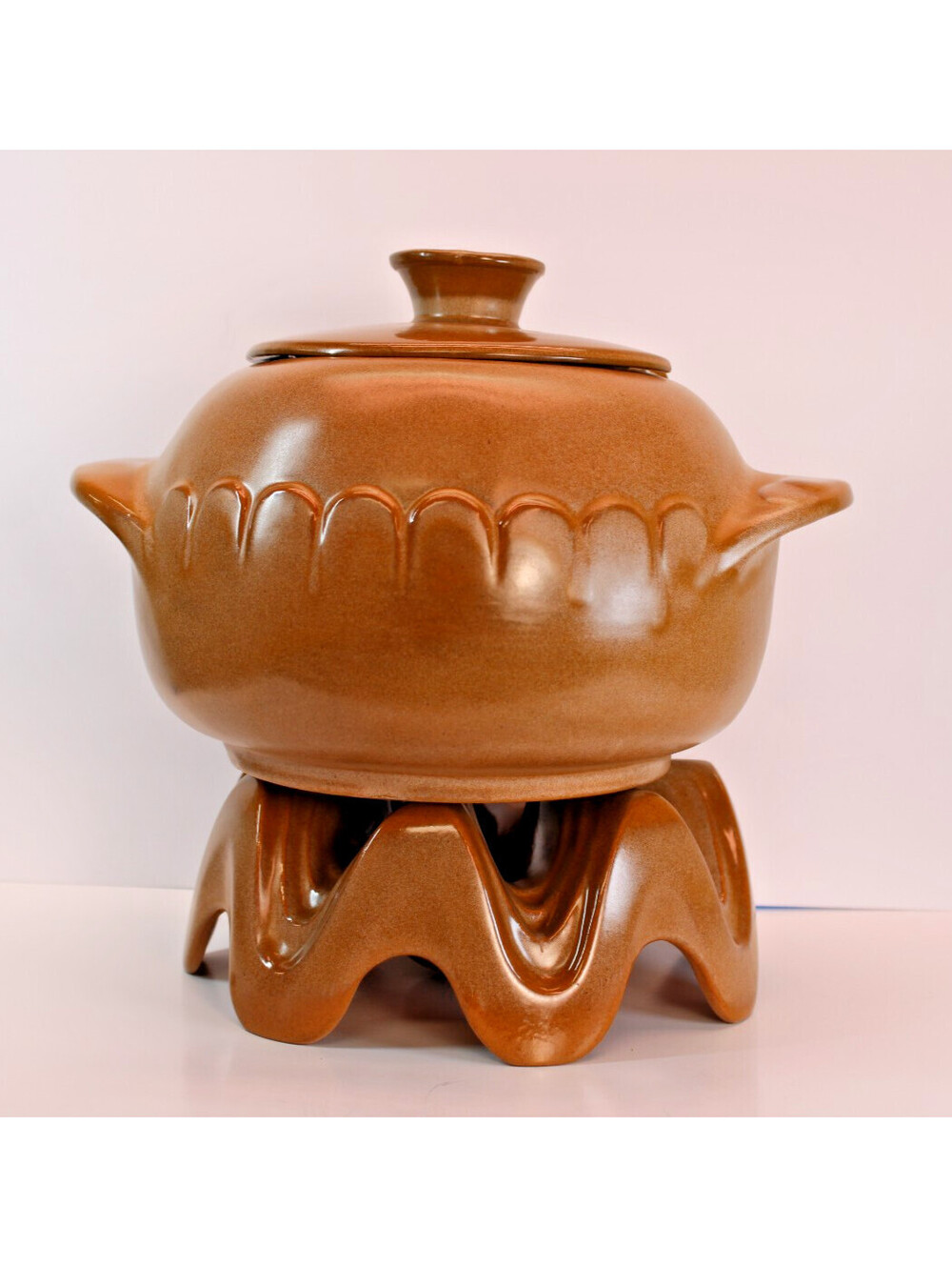 Vtg MCM Frankoma 24G 3-piece Pottery Bean/Soup Crock w Warmer Stand LNC